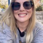 Sarah Mintz Instagram - Una reflexión sobre la importancia de resguardarnos, pero no aislarnos. Tú eliges quién y qué pasa por tus portones. Una enseñanza del 10 de Tevet 🖤
