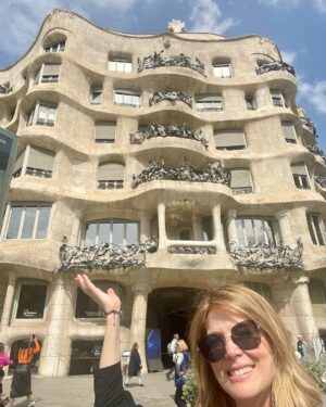 Sarah Mintz Instagram - Las ruedas del alma ….. increíble todo!!! …. Mañana un gran encuentro 💓 @cibarcelona @rajeliaskenazi #barcelona