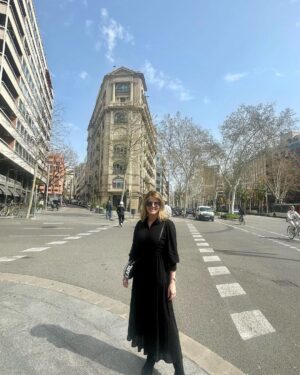 Sarah Mintz Instagram - Las ruedas del alma ….. increíble todo!!! …. Mañana un gran encuentro 💓 @cibarcelona @rajeliaskenazi #barcelona