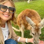 Sarah Mintz Instagram - 🦘 ….🎥