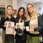 Sarah Mintz Instagram - היינו אצל משפחתו של הלוחם נתנאל מנחם איתן ז"ל שנפל כשנלחם בגבורה בעזה , אין להם מאז חיים יצאתי משם שלולית כולי דמעות לחשוב מה הם עוברים מנציחים כולנו את זכרו. משפחתו וארוסתו מבקשת להנציחו באופנוע טיפול נמרץ ולהמשיך את דרכו בהצלת חיים. עזרו לנו בתרומה לזכרו למען כולנו. #פוריועולמי #פוריו @shalom_mosse Israel