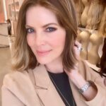 Sarah Mintz Instagram - No importa el ángulo , igual sigues siendo tú……. 🥰. . @chevi_montag_wigs