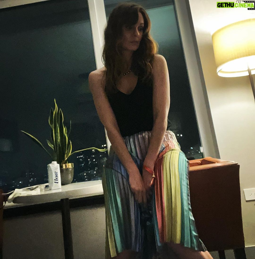 Sarah Wayne Callies Instagram - @lesley_hampton hotel late night moment