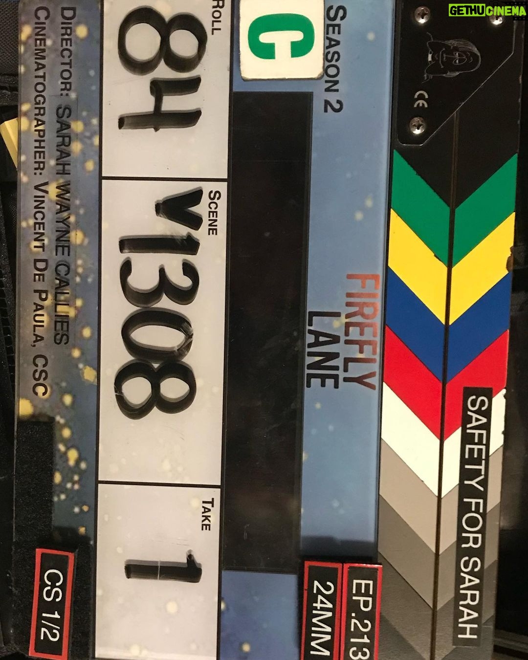 Sarah Wayne Callies Instagram - you’ve seen it now, right? we’re all crying. what did i tell you - they’re everything 💔 bravo to the whole #fireflylane cast and crew. thank you for having me. #womeninfilm 🎥