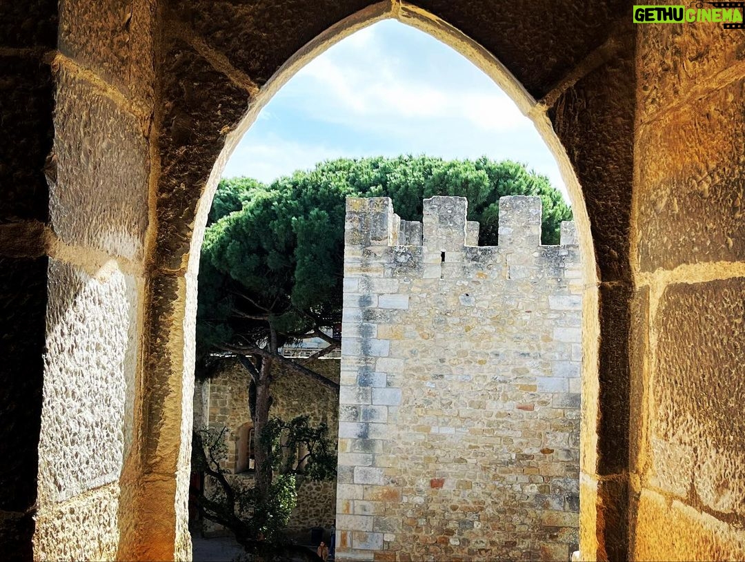 Sarah Wayne Callies Instagram - lisbon 💋 🏰 🦚