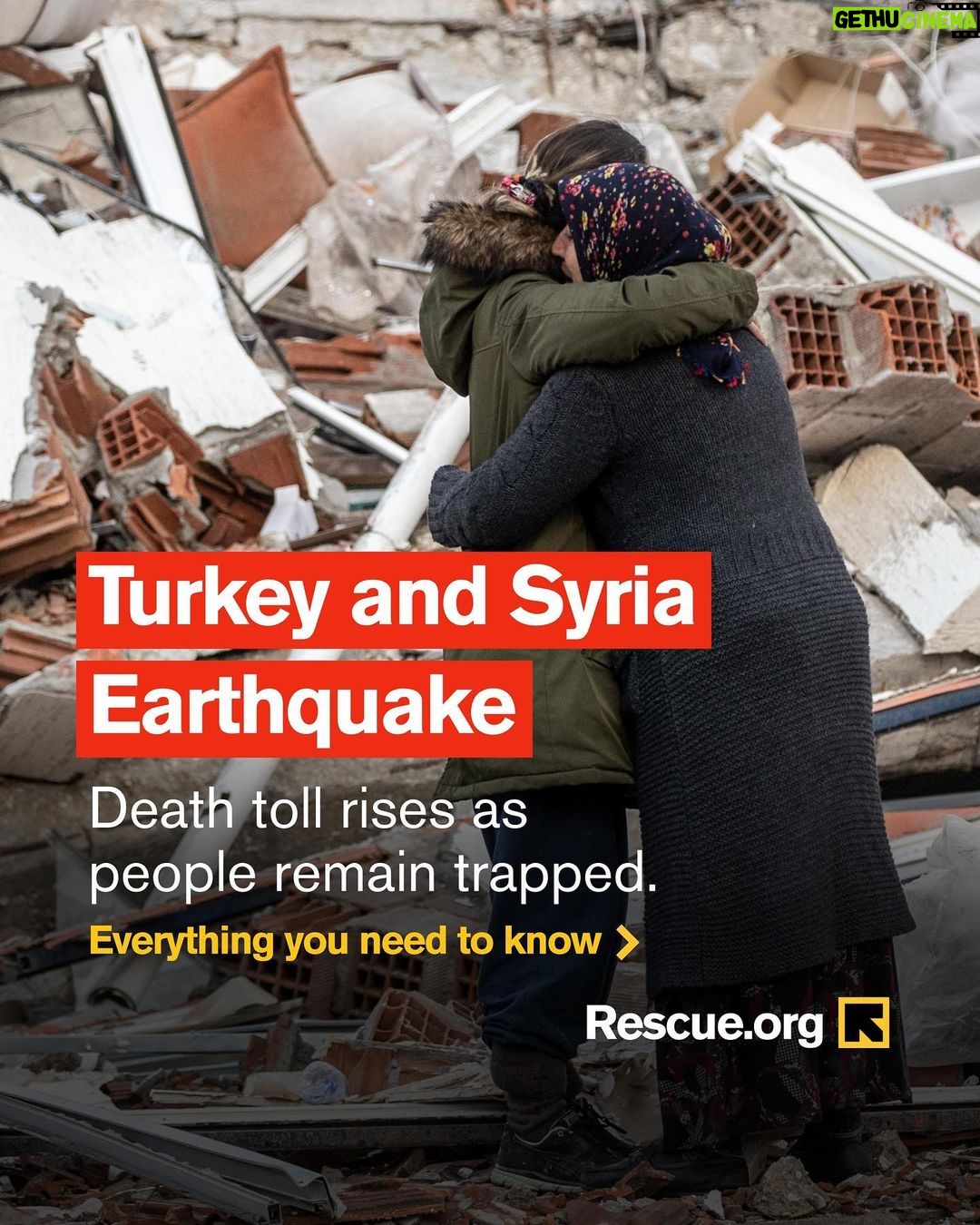 Sarah Wayne Callies Instagram - ๐ธ๐พ ๐น๐ท weโre not powerless. to help, visit @rescueorg ๐น๐ท ๐ธ๐พ