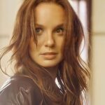 Sarah Wayne Callies Instagram - from a shoot maybe a year before #prisonbreak began? i was just out of grad school, so new to every aspect of the business of art & acting on camera. sooooo much learning ahead. . rewatching the show for the @prisonbreakpodcast has brought me back to this person, the distance traveled - and such gratitude for all y’all who’ve taken the trip with me. . excited to share the stories with y’all. first 2 eps dropping weds jan 31 🎙