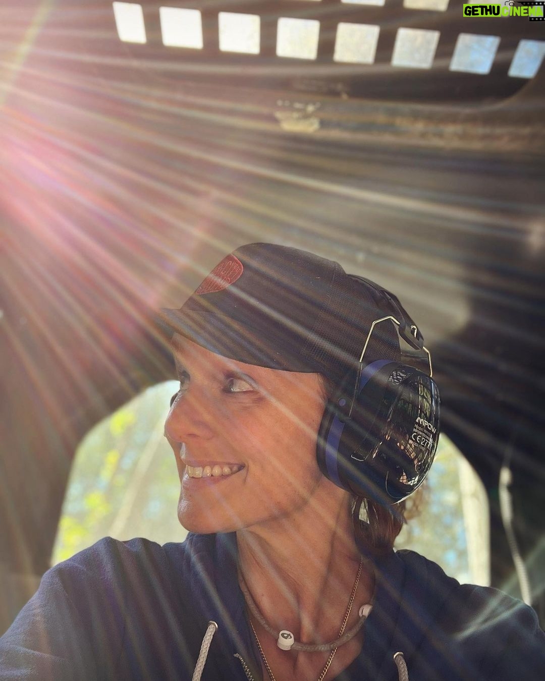Sarah Wayne Callies Instagram - caption it: . a) she finds her light in heavy machinery b) cougar in a bobcat c) never tell your husband you’re bored d) ? . #yesitsmybobcat #woodstovelife #winteriscoming #makeupfreeweekend