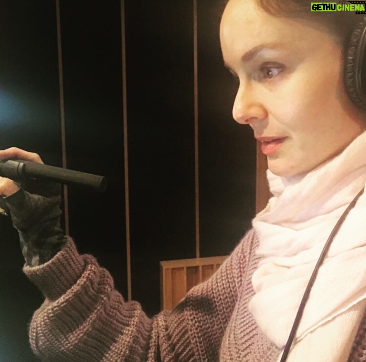 Sarah Wayne Callies - 34.1K Likes - the #AmbieAwards nominated Aftershock for best indie pod today!
.
🎂 🎊 💃🏽 to the whole team including our brilliant producers Jeff Schmidt, Mark Ramsey, Patrick Carman & co-conspirator turned dear friend Ben Haber.
.
the cast i’ve gushed about already but i am so grateful all over for your participation & special 👏🏾 to @dkharbour for your nomination as best male actor.
.
and - duh - thank you to all the 👂 who joined us in Podland. love you dogs.
.
#aftershockpodcast
