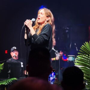Sarah Wayne Callies Instagram - this one was for Larry Hecht
🎤 
if anyone is in touch with him, please let him know. larry was the best acting teacher i ever had, and the day i did janis in his class, his reaction fueled my faith in my career for ten years. 
.
larry, i’ll never sing bobby mcgee without it being for you. 
.
The Action Figures: @scottchristophergrimes @greggrunberg @adrianpasdar @nickmarzock @i_am_brad
