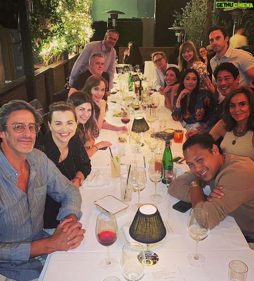 Sarah Wayne Callies Instagram - bye, bye Birdie 🐦 #thatsawrap #thecompanyyoukeep