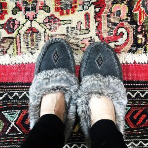 Sarah Wayne Callies Instagram - Indigenous Holiday Gift Guide: 2021
🎁 
1. @little_shiny_wolf - earring magic
2. @manaolahawaii - first kanaka maoli designer at NYFW
3. @indigenoussoap - i’d ❤️ it even if it weren’t my sister-in-law’s co
4. @eloybida - art for life
5. @j.okuma - you already know i’m obsessed
6. @braidingsweetgrassbook - a book that’s also nourishment 
7. @sectionthirtyfive - decolonize your wardrobe 
8. @manitobah - i ❤️ warm 🦶 
9. @cheekbonebeauty - sustainable cosmetics.  why isn’t everyone only doing this? 
.
happy holidays y’all.  remember every dollar is a vote.  #buyindigenous #buynative 
.
p.s. these are in order of where i found the pix on my phone, all are equally awesome 😎