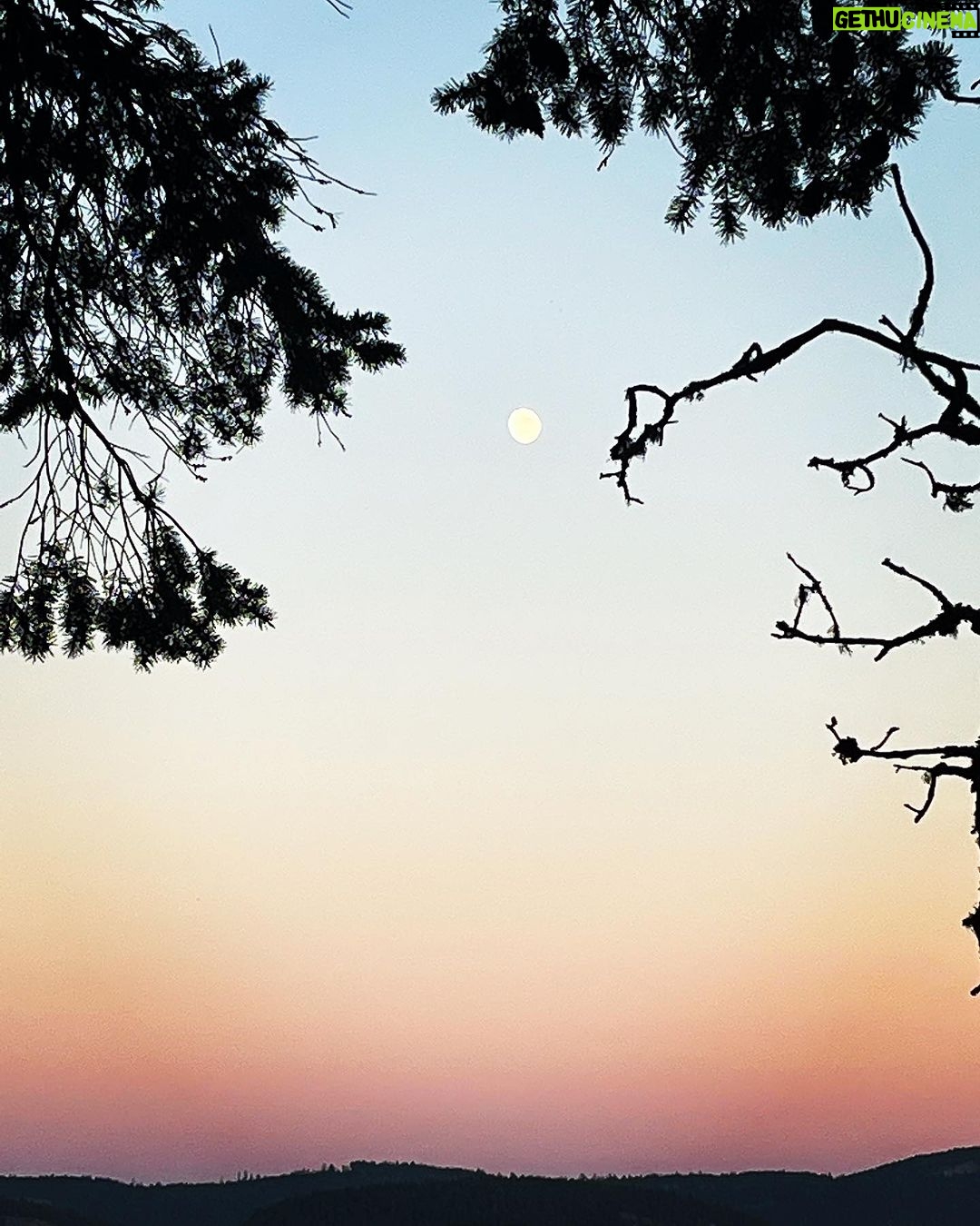 Sarah Wayne Callies Instagram - caught the moonrise earlier this week. sending y’all peace and love.