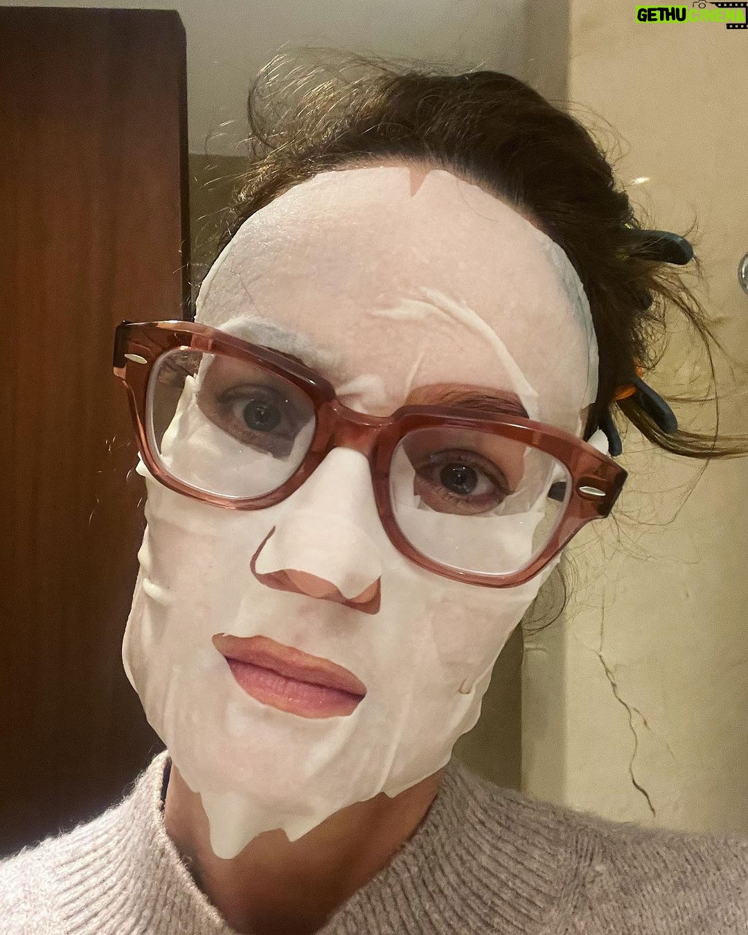 Sarah Wayne Callies Instagram - ✌🏽