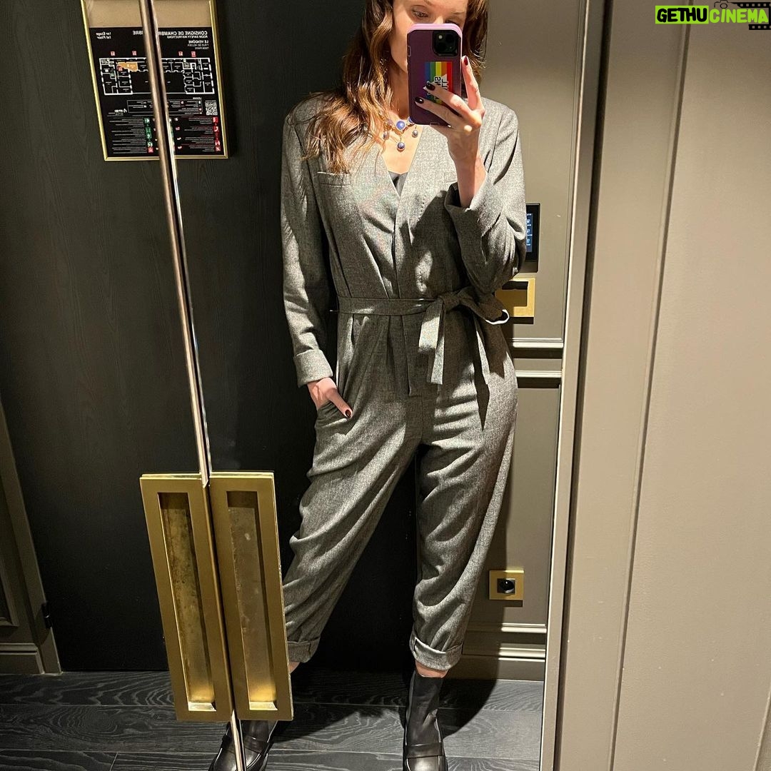 Sarah Wayne Callies Instagram - euro fits. all hail the onesie. both came out of thrift stores ❤️
