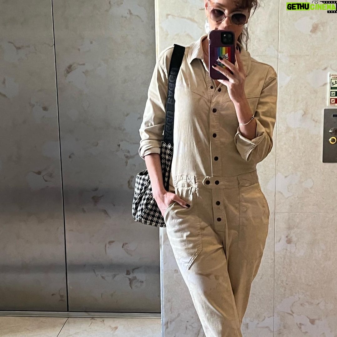Sarah Wayne Callies Instagram - euro fits. all hail the onesie. both came out of thrift stores ❤️