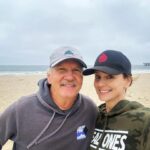 Sarah Wayne Callies Instagram - 🌅 + 🏖 + @thismichaeloneill = 💯