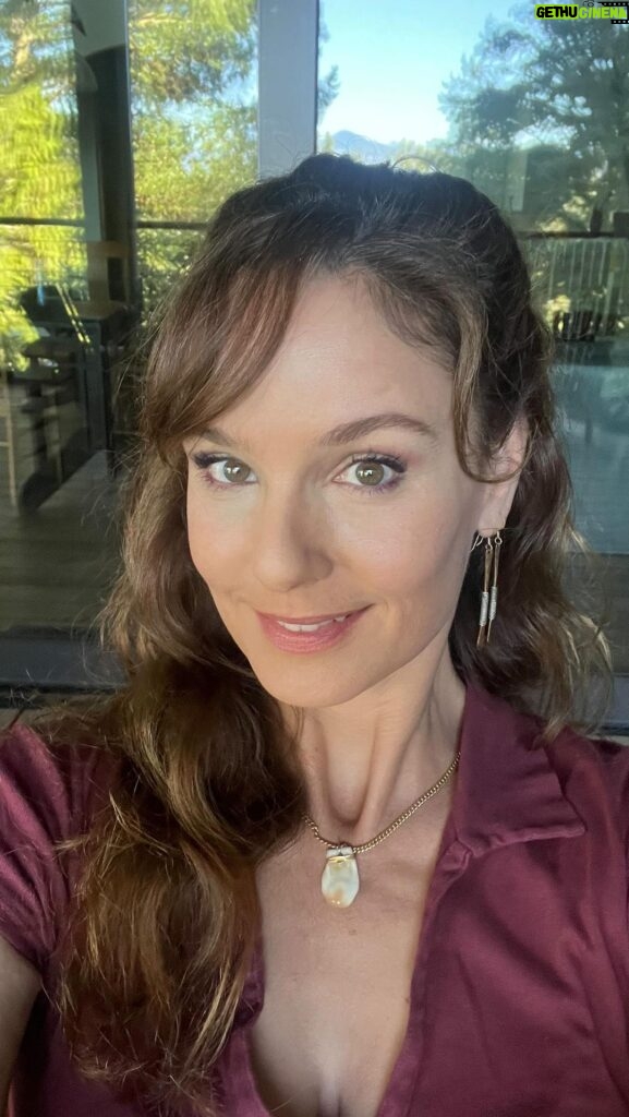 Sarah Wayne Callies Instagram - thanks, @ktla_entertainment always a great chat. also thanks to my kids for sleeping thru this & not wandering onto the porch mid-segment 😜 #aftershockpodcast