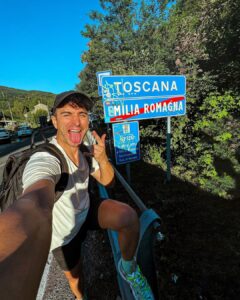 Sascha Burci Instagram - 🇮🇹: Ed eccomi qua arrivato con le mie forze ad un nuovo grande obiettivo. Milano - Firenze in Bici! Sono passati 2 anni dal mio viaggio fino a Genova che mi aveva segnato ed emozionato tanto. Ho deciso di ripartire per questo lungo viaggio durato 5 giorni, in seguito ad un brutto periodo che mi ha perseguitato per mesi. Sono partito per sconfiggere tutti i pensieri negativi che mi stavano avvolgendo e strozzando, volevo riprendere in mano la mia vita. A volte bisogna fare dei passi indietro per farne tanti di più in avanti, quindi ho pedalato fino nella città in cui sono nato. “L’origine di ogni cosa”. Godetevi questo film su Youtube. Chiamarlo video è davvero riduttivo. 🇬🇧: And here I am on my way to a great new goal. Milan - Florence by Bike! Two years have passed since my journey to Genoa, which had marked and excited me so much. I decided to set off on this long journey lasting 5 days, following a bad period that had haunted me for months. I left to defeat all the negative thoughts that were enveloping and choking me, I wanted to take my life back in my hands. Sometimes you have to take steps backwards to take many more steps forwards, so I cycled to the city where I was born. 