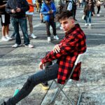 Sascha Burci Instagram - Ciao sono Sascha e oggi volevo cambiare un po’ aria per il nuovo taglio di capelli artistico, quindi ho scelto il Duomo di Milano, proprio al centro della piazza, nessun negozio! Posto più iconico dove poter prendere ispirazione con @gianluca_tadonio per il mio nuovo taglio drip in stile Simone da Orsenigo, l’architetto della meraviglia che vedete alle mie spalle ✨ #art #milano #haircut Duomo di Milano - Milan Cathedral