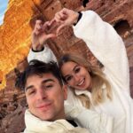 Sascha Burci Instagram - 🇮🇹: Doveva arrivare questo momento dove 2 meraviglie del mondo si sarebbero incontrate. Sascha & Petra ♥️ Vederla dal vivo è qualcosa di indescrivibile, soprattutto quando non ci sta nessuno. Energie antiche si percepiscono passando per queste strade. 🇬🇧: This moment had to come where 2 wonders of the world would meet. Sascha & Petra ♥️ Seeing it live is something indescribable, especially when no one is there. Ancient energies can be felt passing through these streets. Petra, Jordan: A Wonder of the World