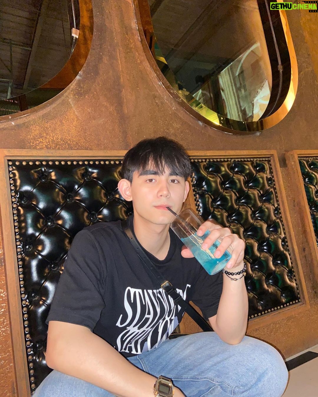 Sattabut Laedeke Instagram - ปวดคอมั๊ย?