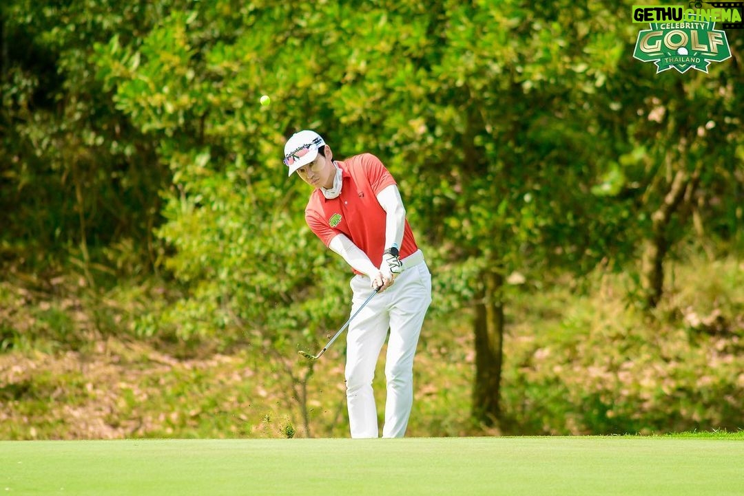 Sattaphong Phiangphor Instagram - จบไปแล้วครับกับงานกอล์ฟการกุศล Celebrity Golf Thailand ✨🇹🇭 เมื่อวานต้องบอกเลยว่าสนุกมาก ๆ ครับ และทีมสีแดงก็ได้คว้าแชมป์ไปครองด้วยยย 🔴🏆รู้สึกดีใจมาก ๆ ที่ได้มีส่วนร่วมกับงานครั้งนี้ ก่อนอื่นต้องขอขอบคุณโกบอยที่เป็นแม่งานในครั้งนี้นะครับ @koboykrush ขอบคุณเมาส์ @mousenatcha ที่เป็นคู่แข่งที่ดุเดือด สูสีมาก มาตัดสินกันหลุมสุดท้าย มันส์มาก✌🏻ขอบคุณสปอนเซอร์ทุกท่านที่สนับสนุนตลอดการแข่งขัน และยอดบริจาคจากงานครั้งนี้ที่ได้มอบให้กับสภากาชาดไทยทั้งหมด 700,000 บาทครับ 🙏🏻 #CelebrityGolfThailand
