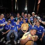 Sattaphong Phiangphor Instagram - ทายผลถูกด้วย 2-0 รั้งจ่าฝูงครับผม 🎉 วันนี้มารวมตัวกันอีกครั้งของแฟนบอล เลสเตอร์ ซิตี้ ในงาน LCFC FAN MEET 2023 โดยมีคุณอภิเชษฐ์ ศรีวัฒนประภา รองประธานสโมสรฟุตบอลเลสเตอร์ ซิตี้ และแฟนบอล “จิ้งจอกสยาม” รวมถึงอินฟลูเอนเซอร์ สายฟุตบอลชื่อดังมากมายเข้าร่วมกิจกรรมในครั้งนี้ ภายในงานมีกิจกรรมให้ร่วมสนุกบนเวทีพร้อมแจกของรางวัลมากมาย (แต่ผมไม่ได้เลยรอบหน้าจะไปลุ้นใหม่ครับ) #LCFC #LCFCTH #Leicestercity #Foxesneverquit #Foxgang #เลสเตอร์ซิตี้ #จิ้งจอกสยาม #เลสเตอร์