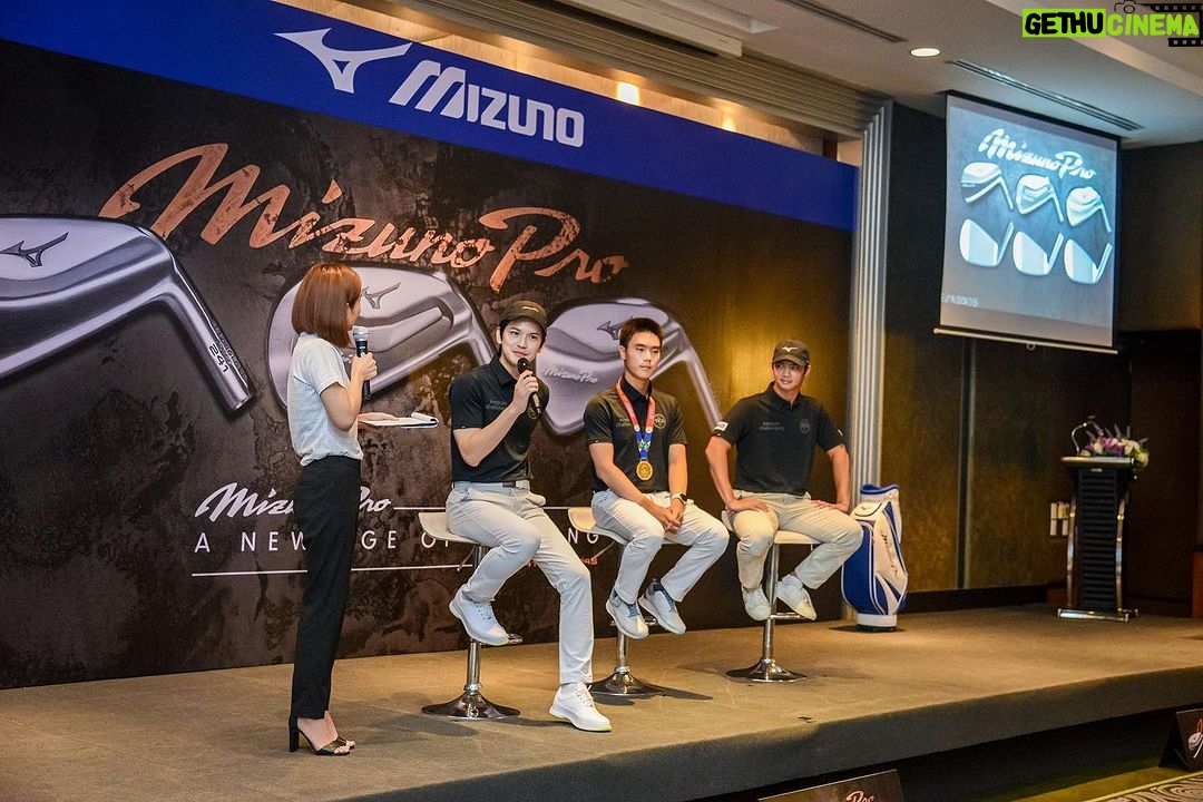 Sattaphong Phiangphor Instagram - ผมได้มางานเปิดตัวชุดเหล็ก MP24 จากทาง Mizuno บอกเลยว่าเข้ามือสุดๆ เสียงเพราะนุ่มมาก ระยะก็เพิ่มขึ้นด้วย👍🏻 #Mizunopro #MizunogolfThailand #MP24 #nothingfeelslikeamizuno