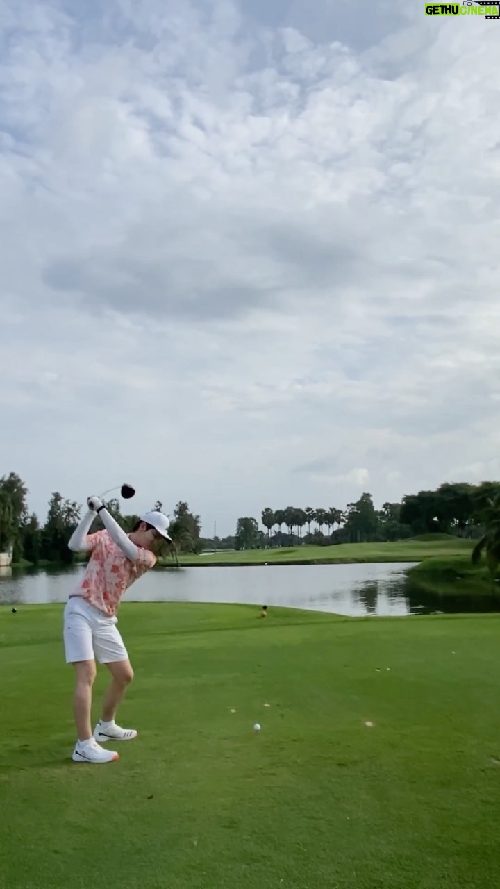 Sattaphong Phiangphor Instagram - LIVE TO GOLF, GOLF TO LIVE Summit Windmill Golf & Country Club, Bangkok Thailand