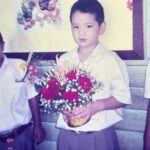 Sattaphong Phiangphor Instagram - เปิดอัลบั้มรูปสมัยเด็กๆดู ก็ค้นพบว่าตอนเด็กเราถือพานบ่อยขนาดนี้เลยหรอ ด.ช.เต๋า 😂