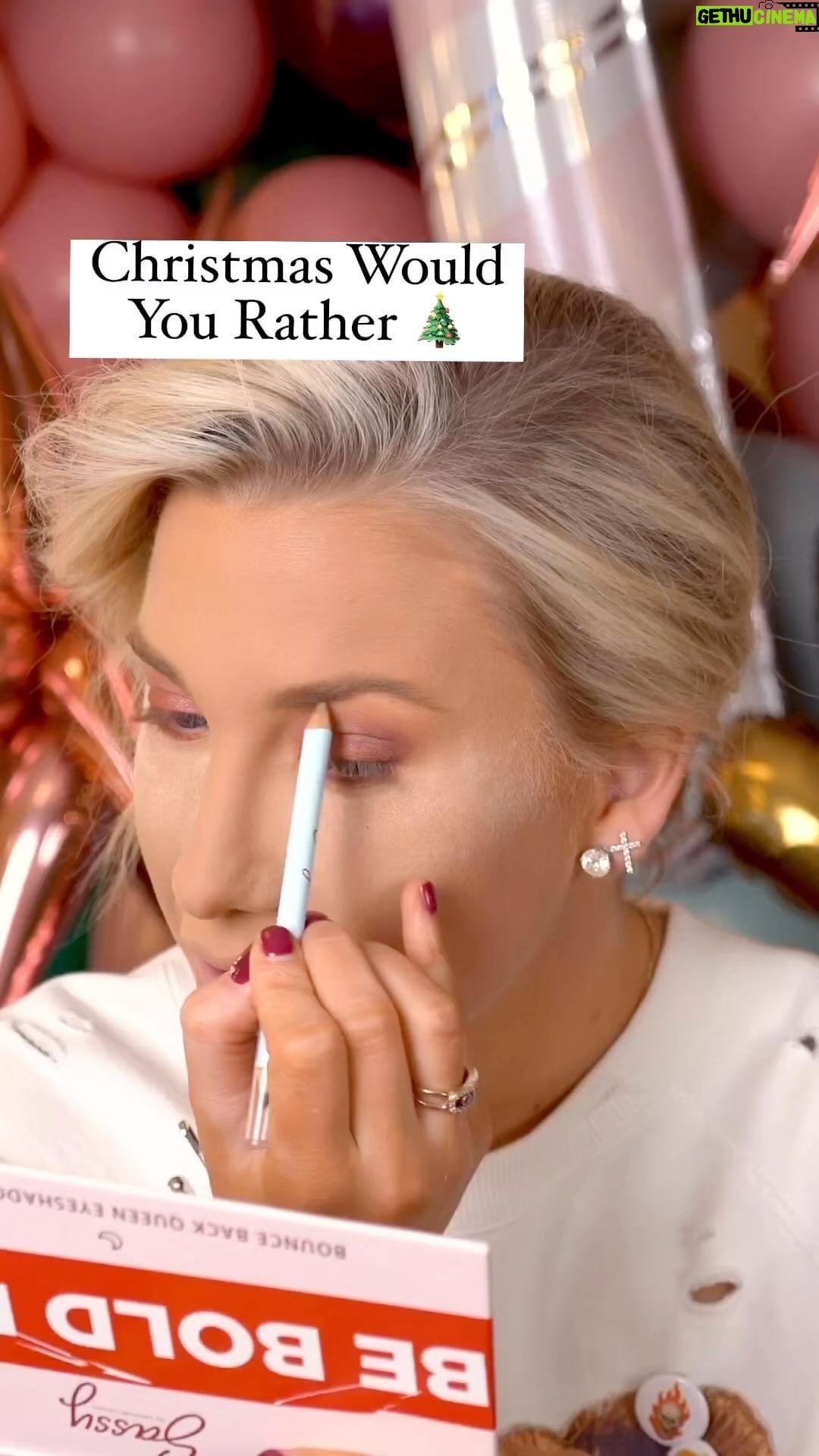 Savannah Chrisley Instagram - MERRY CHRISTMAS EVE ππ β’β’β’β’ Christmas would you rather with @sassybysavannah do you agree? π #christmasmakeup #holidaywyr #christmaswyr #wouldyourather #sassybysavannah #unlockedwithsavannahchrisley #christmaspresents #unlockedwithsav