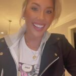 Savannah Chrisley Instagram - A fun little @sassybysavannah catch up!! ••• The Advent calendar has OFFICIALLY launched!! 12 products for $30!! www.sassybysavannah.com