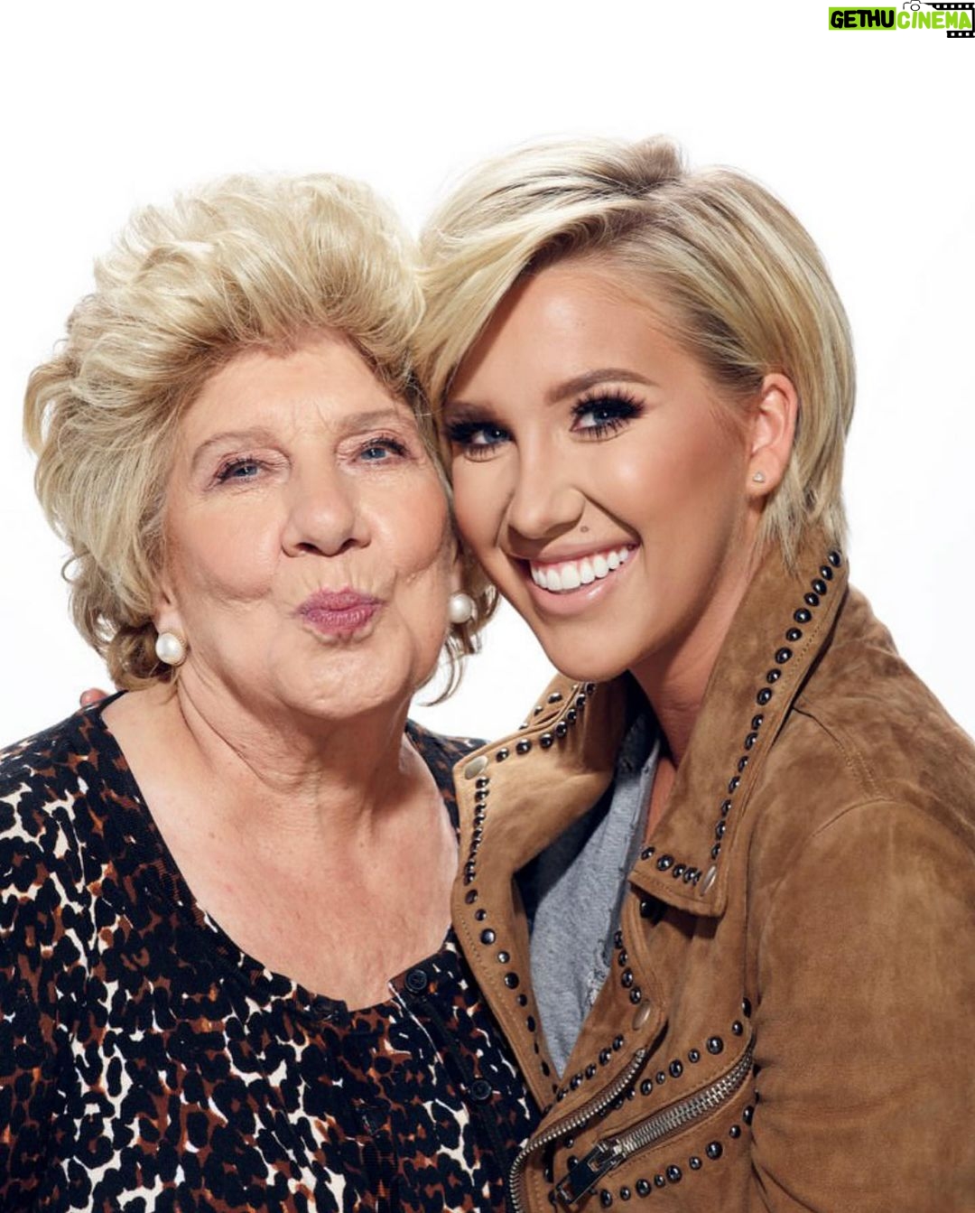 Savannah Chrisley Instagram - HAPPY BIRTHDAY to my forever girl❤️ Thank you for the ENDLESS hugs, laughs, kisses, long talks, and endless loads of laundry 😂🤪 I love you more thank life itself! Can’t wait for you to live forever!! Now…let’s go gambling😏