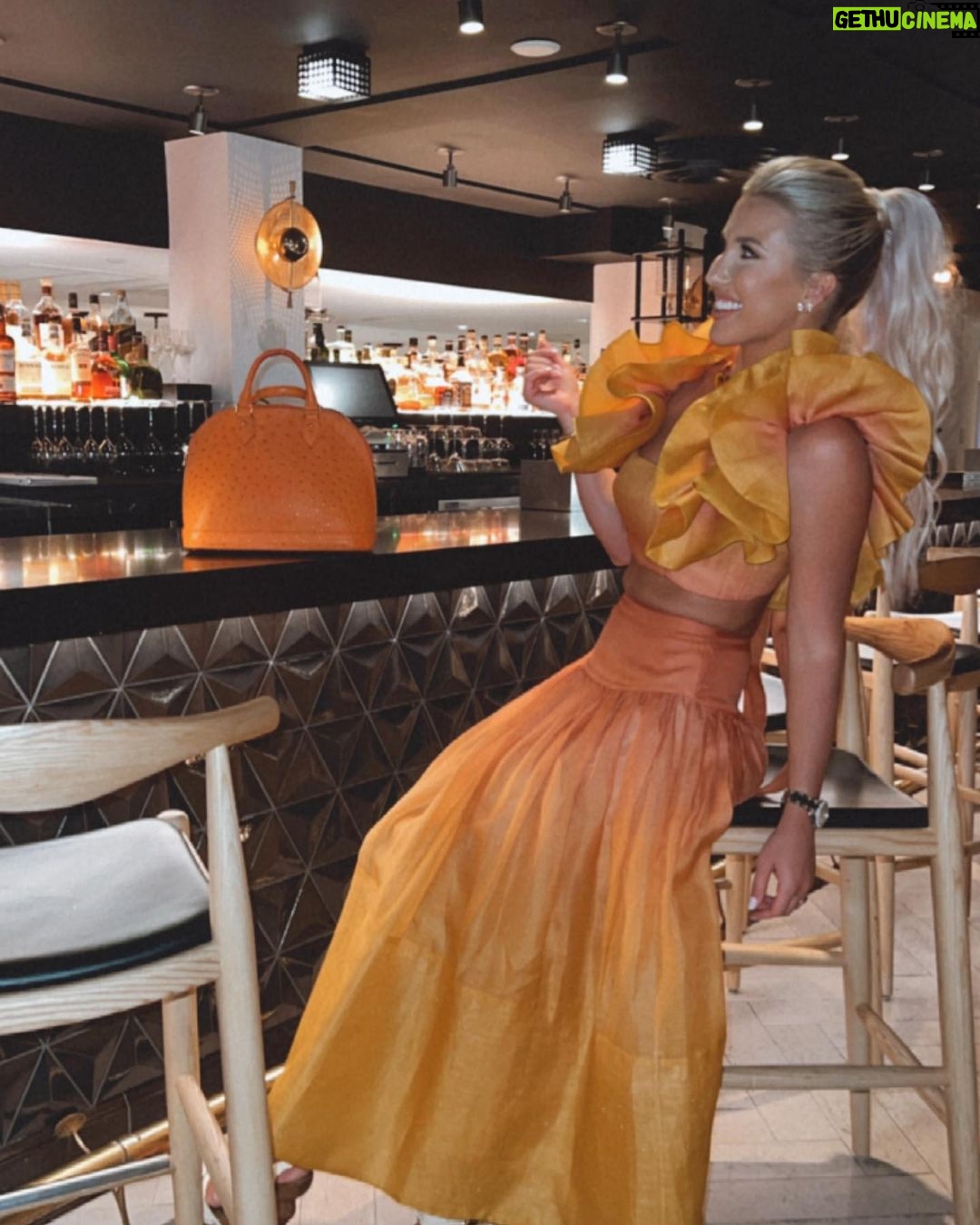 Savannah Chrisley Instagram - Carrie Bradshaw 2.0 @hotelgreystone