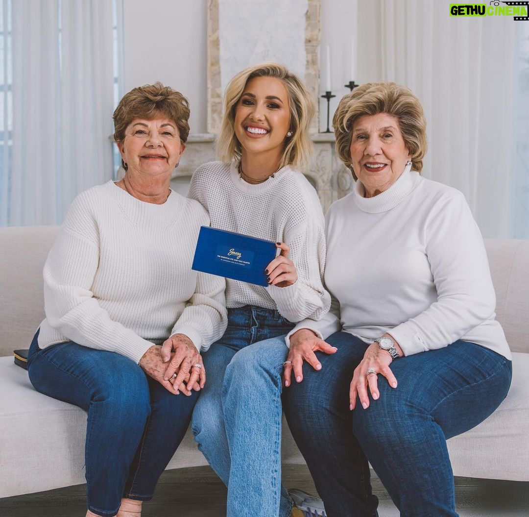 Savannah Chrisley Instagram - Thank you to these beautiful women for paving the way and showing me what it means to not only be an amazing mama but a woman of strength! #happymothersday ••• Head over to sassybysavannah.com to shop the 25% off site wide sale! @sassybysavannah