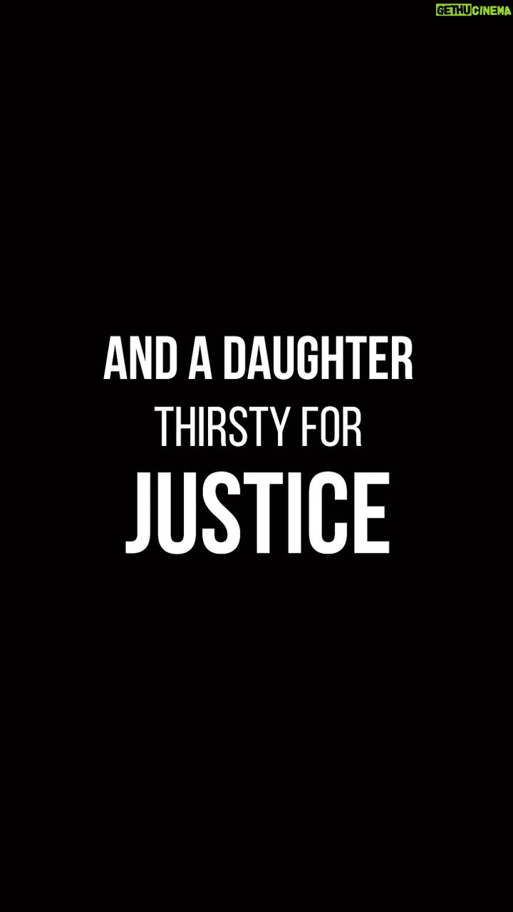 Savannah Chrisley Instagram - The TRUTH behind THE CHRISLEY CASE from the lawyer who has ALL the facts. @toddchrisley @alexlittletn ••• YOUTUBE EXCLUSIVE! Head over to the SavannahChrisley YouTube page and subscribe for an episode you don’t wanna miss!