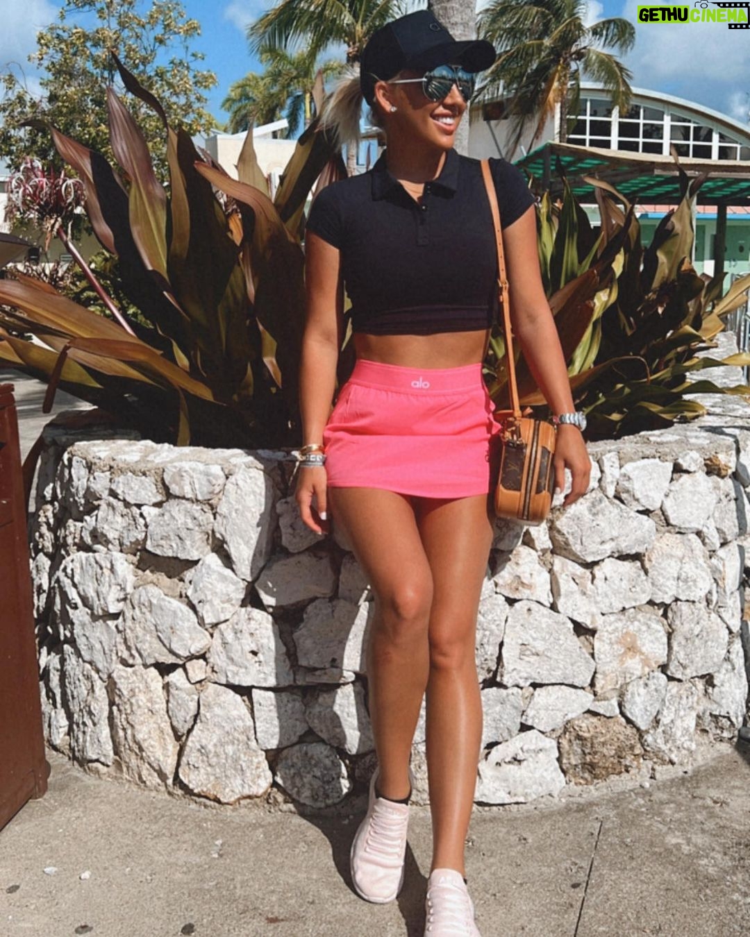 Savannah Chrisley Instagram - Channeling my inner tennis mom 🤷🏼♀️