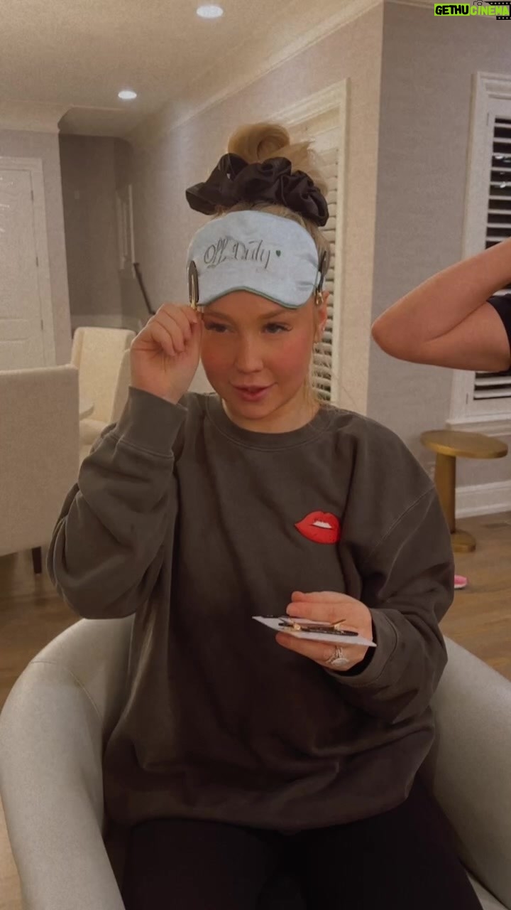 Savannah Chrisley Instagram - Fun little bun tutorial using the XL SCRUNCHIE with @raelynnofficial @chaddlife and @sassybysavannah