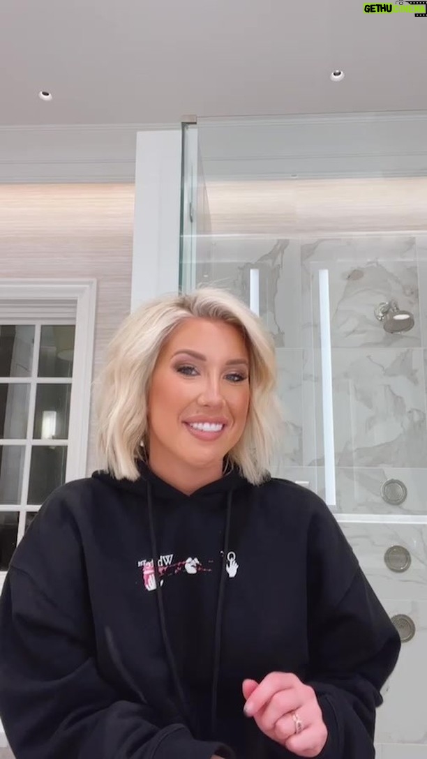 Savannah Chrisley Instagram - I can’t tell you guys how much I love and appreciate you!! 😭❤️ another launch in the books tomorrow at 12pm EST! @sassybysavannah We introduce the hair accessory category😭 and nothing cost more than $18!!! Make sure you’re ready tomorrow… sassybysavannah.com