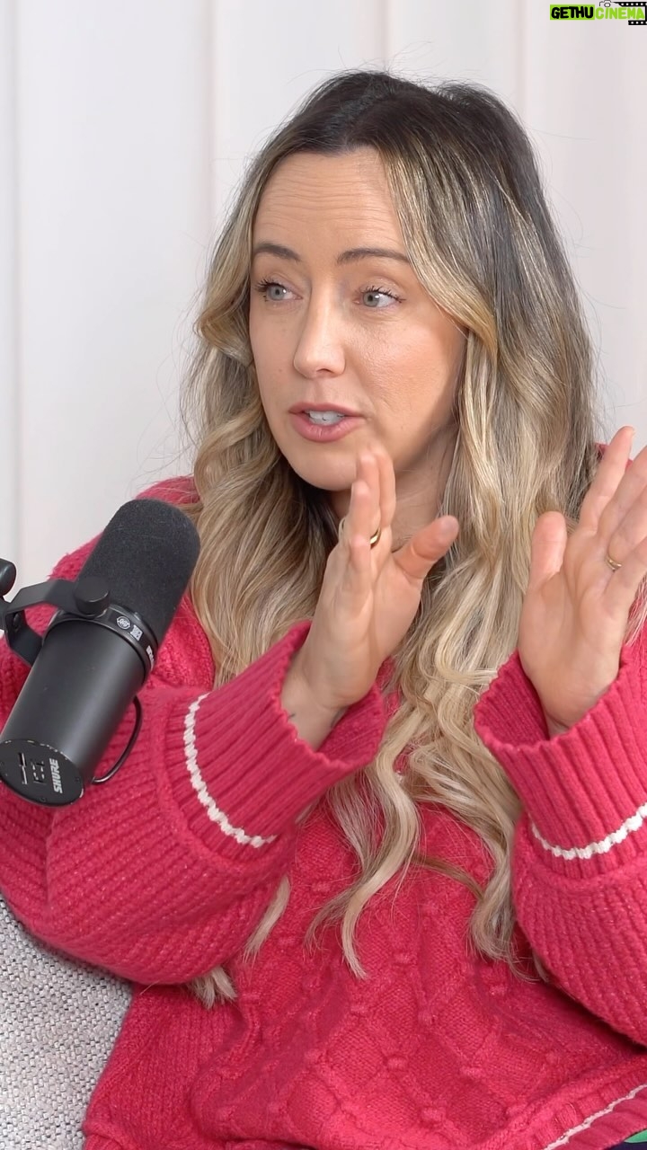 Savannah Chrisley Instagram - Rewire your brain for positivity!! 🤯 This conversation with @lizmoody will blow your mind. Go listen to the newest episode of @unlockedwithsavannah on your favorite podcast app OR watch the full episode on YouTube! ... Liz’s book, 100 Ways to Change Your Life, is out now and is a MUST READ! The perfect way to prep for the new year! The Cast Collective