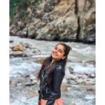 Sayali Sanjeev Instagram - फुलपाखरू 🦋 • New song ❤️ • • • #oleaaleon5jan #newfilm Chopta , Uttarakhand