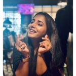 Sayali Sanjeev Instagram - Thank u so much for your love ❤️🫰🏼 • • 📸 @iamrinkurajguru #jhimma2 #reunion #superhit #incinemasnow