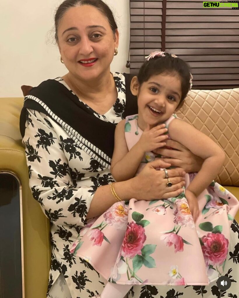 Sayyeshaa Saigal Instagram - Party time with my loves! ❤️❤️❤️❤️🧿🧿🧿 @aryaoffl @shhaheen @arianajofficial Love them the mostest! #family#babygirl#husband#mommy#party#outandabout#makingmemories#mylife#love#forever#familyfirst#instadaily#instagram#twinning