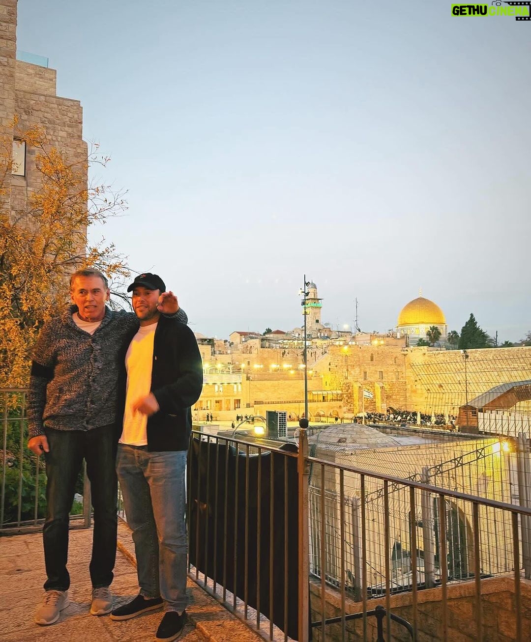 Scooter Braun Instagram - Happy holidays to everyone. Tonight I pray for a better world for all of us.