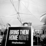 Scooter Braun Instagram - We can yell and scream and disagree on so many things but if we can’t agree that we don’t want innocent men women and children being held hostage what are we doing? Two things can be true. So I will make it easy and say it here. I pray for the hostages to be returned and not one innocent life be harmed or lost in Gaza or in Israel. Yes that is a loaded statement with more need for nuance for some. But for today… for @bring.hersh.home and all the suffering mothers today…can We please stand in solidarity. It has been 100 days since this war began and this nightmare started for so many families. Place a 100 on your chest today. #100 #100days #bringthemhomenow