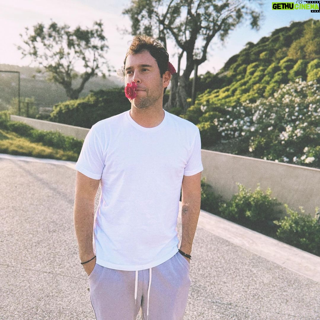 Scooter Braun Instagram - Jump. Photo film dump lucky #7 and Iām done #happysunday š