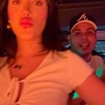 Sebastián Villalobos Instagram - Conocer este país ha sido verdaderamente un sueño cumplido. Desde niño escuché muchas historias sobre Venezuela, desde mi familia, que crearon en mí la ilusión de conocer algún día. Cuando la crisis comenzó, estas ganas de conocer empezar a verse un pilin perturbadas y ahora que el sol está empezando a brillar de nuevo, no podía perderme la oportunidad de venir a conocer y darme cuenta que las historias que escuchaba de niño se quedaron cortas al conocer la inmensidad y magia que tiene este país. Poco más de una semana llevo aquí y entre las borracheras con Anís, los “betas”, los “panas”, la “ladilla”, el toddy😍, la cachapa, los “rolitrancoemamagüevos”, el beisbol, la gente, las vistas, el “se presta”, lo que me muero por conocer que aún no conozco y la energía tan linda con la que me han recibido… no logro definir qué ha sido mi cosa favorita. Gracias, Venezuela 🇻🇪 un país que a pesar de todo, se levanta y sonríe, NOJODAAAA! QUÉ VIVA VENEZUELA EN ESA MIERDA CABALLERO 😂 (pd: quiero mi cédula) Caracas