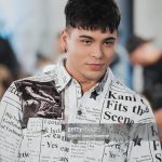 Sebastián Villalobos Instagram - Primera vez caminando en una pasarela después de 22 años (pruebas en la última foto😅) un honor ser parte de Miami Fashion Week, estaba un poco nervioso y tímido (como se puede ver), pero debo admitir que me divertí muchísimo siendo parte de este runway y prometo mejorar para la próxima vez! Thank you @karlkani for this moment, my inner child is so happy right now ❤️‍🔥