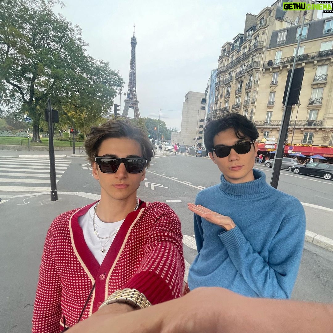 Sebastian Croft - 0.9 Million Likes - seeing all the sights of gay paris